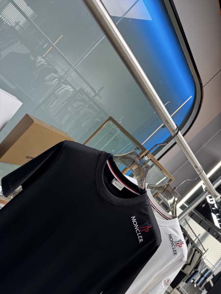 2025年5月20日入荷新作Moncler半袖Tシャツ 原版复刻高級品香港の会社超厳選★入手困難/誕生日プレゼント/yinx工場M-XXXL