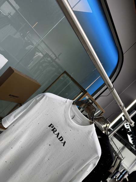2025年5月20日入荷新作PRADA半袖Tシャツ 原版复刻高級品香港の会社超厳選★入手困難/誕生日プレゼント/yinx工場M-XXXL