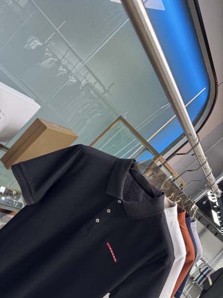 2025年5月21日入荷新作Prada半袖ポロシャツ 原版复刻高級品香港の会社超厳選★入手困難/誕生日プレゼント/yinx工場