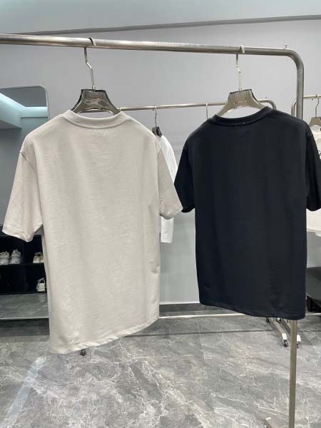 2025年5月21日入荷新作Loewe半袖Tシャツ 原版复刻高級品香港の会社超厳選★入手困難/誕生日プレゼント/yinx工場