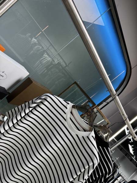 2025年5月21日入荷新作HERMES半袖Tシャツ 原版复刻高級品香港の会社超厳選★入手困難/誕生日プレゼント/yinx工場