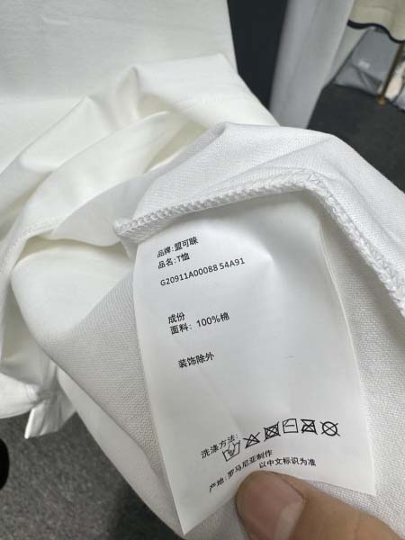 2025年5月22日入荷新作MONCLER半袖Tシャツ 原版复刻高級品香港の会社超厳選★入手困難/誕生日プレゼント/yinx工場