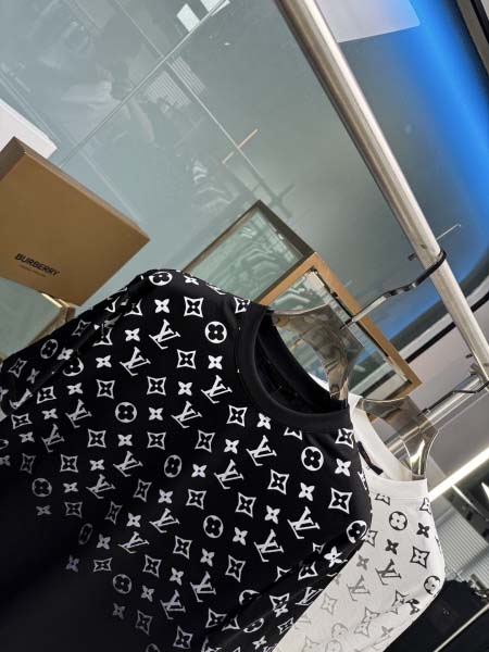 2025年5月22日入荷新作Louis Vuitton半袖Tシャツ 原版复刻高級品香港の会社超厳選★入手困難/誕生日プレゼント/yinx工場