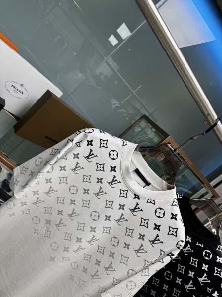 2025年5月22日入荷新作Louis Vuitton半袖Tシャツ 原版复刻高級品香港の会社超厳選★入手困難/誕生日プレゼント/yinx工場