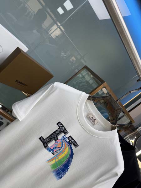 2025年5月22日入荷新作Hermes半袖Tシャツ 原版复刻高級品香港の会社超厳選★入手困難/誕生日プレゼント/yinx工場