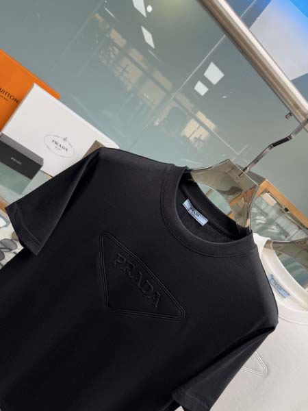 2025年5月22日入荷新作Prada半袖Tシャツ 原版复刻高級品香港の会社超厳選★入手困難/誕生日プレゼント/yinx工場