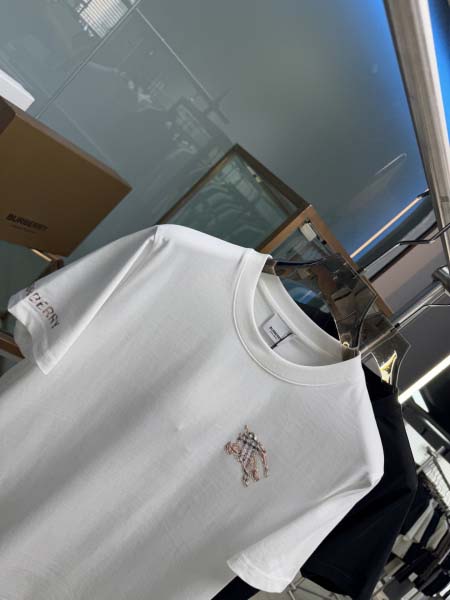 2025年5月22日入荷新作Burberry半袖Tシャツ 原版复刻高級品香港の会社超厳選★入手困難/誕生日プレゼント/yinx工場