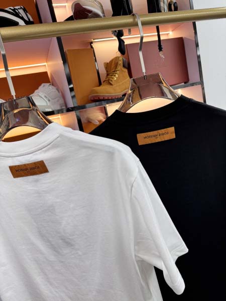2025年5月22日入荷新作Louis Vuitton半袖Tシャツ 原版复刻高級品香港の会社超厳選★入手困難/誕生日プレゼント/yinx工場