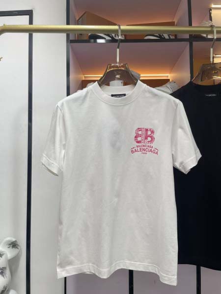 2025年5月22日入荷新作Burberry半袖Tシャツ 原版复刻高級品香港の会社超厳選★入手困難/誕生日プレゼント/yinx工場