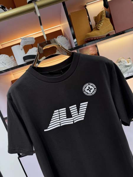 2025年5月22日入荷新作Louis Vuitton半袖Tシャツ 原版复刻高級品香港の会社超厳選★入手困難/誕生日プレゼント/yinx工場