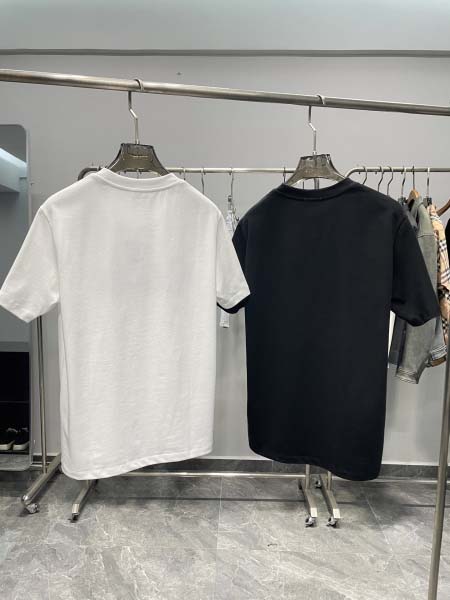 2025年5月22日入荷新作Celine半袖Tシャツ 原版复刻高級品香港の会社超厳選★入手困難/誕生日プレゼント/yinx工場