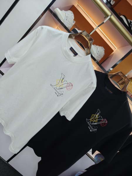 2025年5月22日入荷新作Louis Vuitton半袖Tシャツ 原版复刻高級品香港の会社超厳選★入手困難/誕生日プレゼント/yinx工場