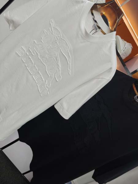 2025年5月22日入荷新作Burberry半袖Tシャツ 原版复刻高級品香港の会社超厳選★入手困難/誕生日プレゼント/yinx工場