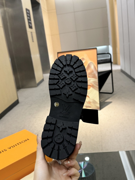 2025年5月23日入荷新作Louis Vuitton靴人気商品★/誕生日プレゼント/流行/高品質/wy工場男女兼用35-45