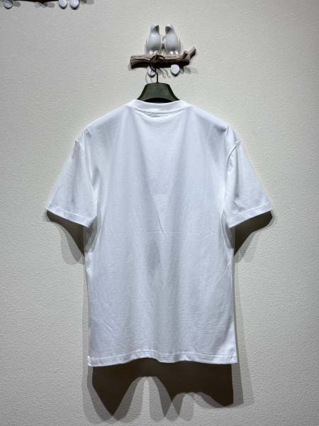 2025年5月26日入荷新作Gucci半袖 Tシャツ男女兼用高品質★誕生日プレゼント/結婚祝い/内祝い/贈り物/SD工場