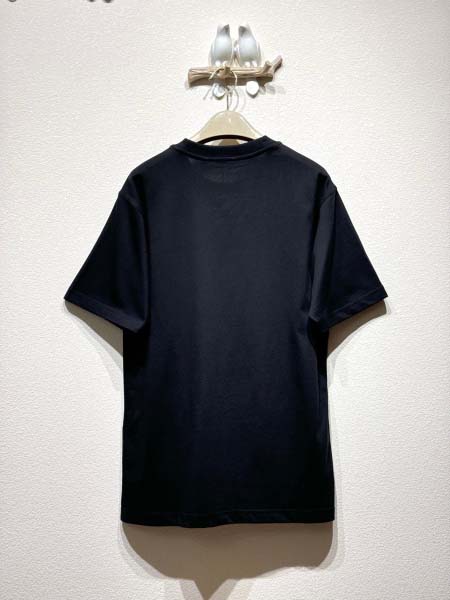 2025年5月26日入荷新作Burberry半袖 Tシャツ男女兼用高品質★誕生日プレゼント/結婚祝い/内祝い/贈り物/SD工場