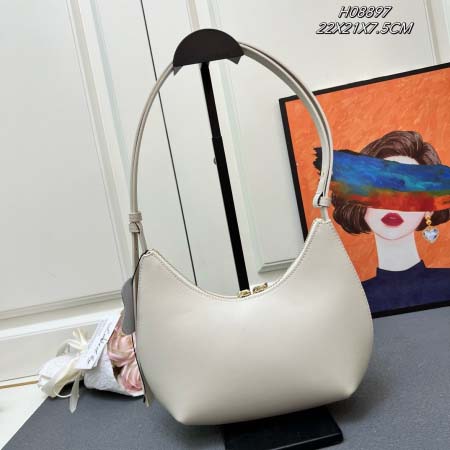 2025年5月28日入荷新作FURLA  斜め下げ バッグ/ハンドバッグ/ショルダーバッグ牛革/  SIZE:22X21X7.5CM  お安い/人気/本革 バッグ/XX工場