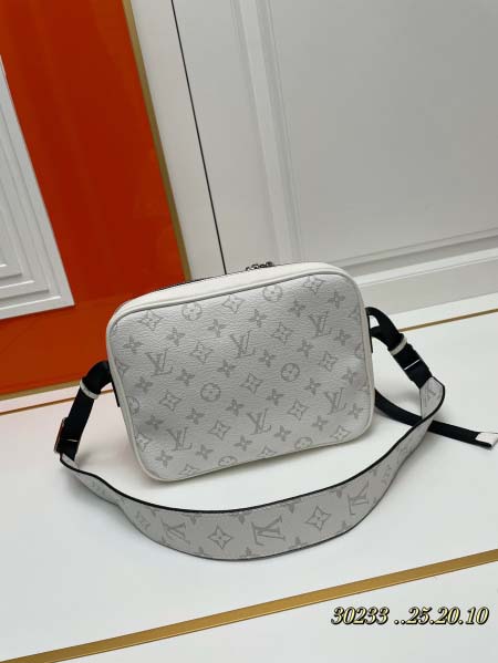 2025年5月28日入荷新作Louis Vuitton M30233 M30241 M30243  43845 OUTDOOR 25x20x10.5cm。  お安い/人気/本革 バッグ/XX工場