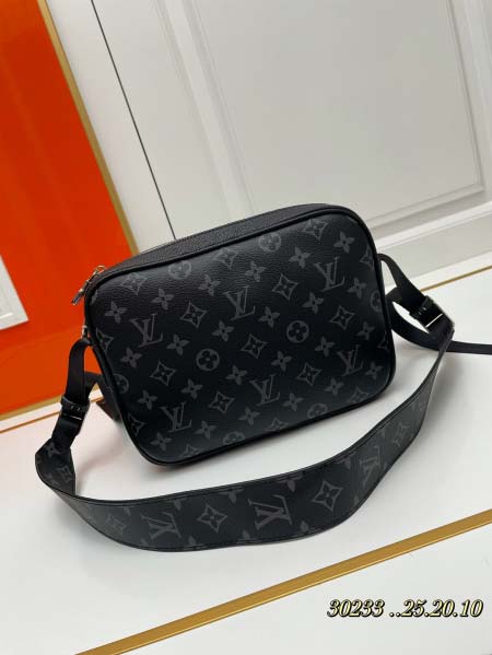 2025年5月28日入荷新作Louis Vuitton M30233 M30241 M30243  43845 OUTDOOR 25x20x10.5cm。  お安い/人気/本革 バッグ/XX工場