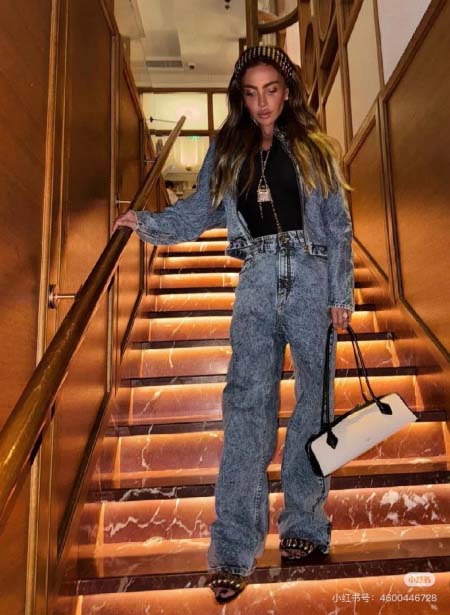 2025年5月28日入荷新作Ailia 新品 Le Teckel  size：32×11×10cm お安い/人気/本革 バッグ/XX工場