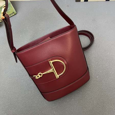 2025年5月28日入荷新作 新品2025春夏  Gucci SIZE:18.5x20x8.5cm  お安い/人気/本革 バッグ/XX工場