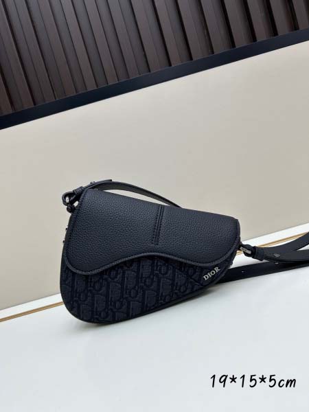2025年5月28日入荷新作  Dior Oblique  SIZE:19.5 x15 x5.5 CM  お安い/人気/本革 バッグ/XX工場