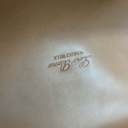 2025年5月28日入荷新作  Loro Piana Extra pocket SIZE:27*10*16cm。  お安い/人気/本革 バッグ/XX工場