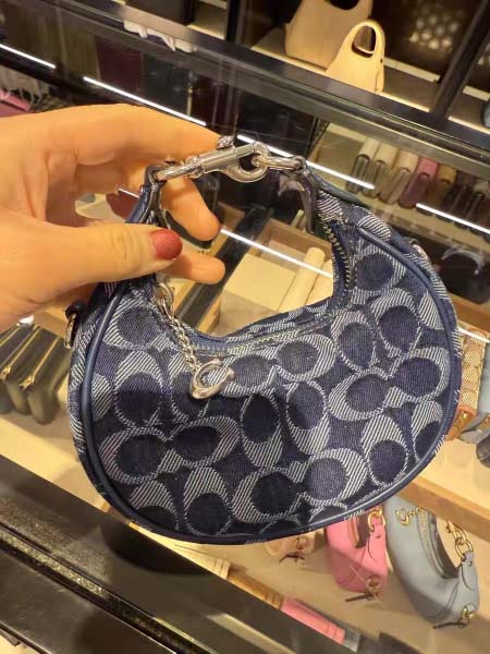 2025年5月28日入荷新作 COACH  SIZE:15*7*6。  お安い/人気/本革 バッグ/XX工場