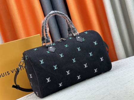 2025年5月28日入荷Louis Vuitton バッグM13966  Pharrell Williams   LV Blason Keepall 40x27x20cm 人気の新作/誕生日プレゼント/ZC工場