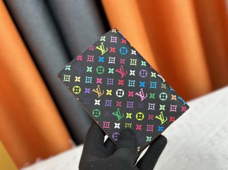 2025年5月28日入荷Louis Vuitton パスポートケースM14178  LV x TM  Louis Vuitton x Murakami Monogram 10 x 14 x 2.5 CM 人気の新作/誕生日プレゼント/ZC工