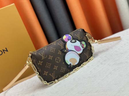 2025年5月28日入荷Louis Vuitton バッグM13440 Pochette Accessoires Monogram  SIZE：22X13X4cm 人気の新作/誕生日プレゼント/ZC工場