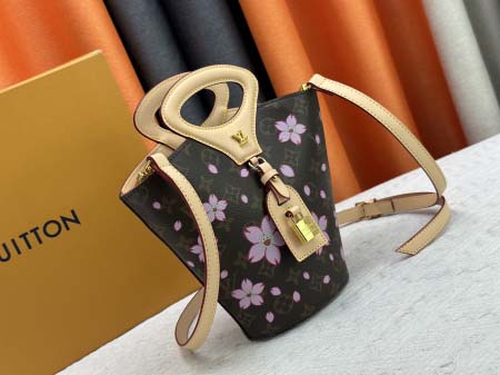 2025年5月28日入荷Louis Vuitton バッグM14680 Nicolas Ghesquière 2025 春夏 Rivage BB  Monogram SIZE：12.0 x 18.0 x 7.0 CM 人気の新作/誕生日プレ