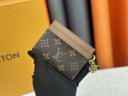 2025年5月28日入荷Louis Vuitton名刺入れM82739  Monogram Monogram SIZE：10.2 x 7.3 x 0.3 CM 人気の新作/誕生日プレゼント/ZC工場