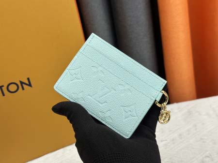 2025年5月28日入荷Louis Vuitton名刺入れM82739  Monogram Monogram SIZE：10.2 x 7.3 x 0.3 CM 人気の新作/誕生日プレゼント/ZC工場