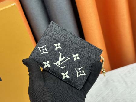 2025年5月28日入荷Louis Vuitton名刺入れM82739  Monogram Monogram SIZE：10.2 x 7.3 x 0.3 CM 人気の新作/誕生日プレゼント/ZC工場