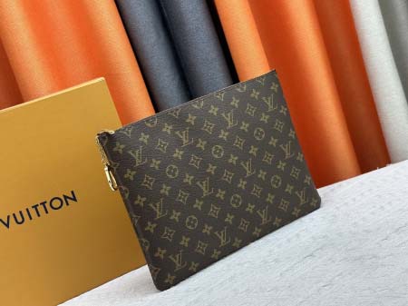 2025年5月28日入荷Louis Vuitton バッグM13561 Pochette Clés L Monogram SIZE：33×23.5×1cm 人気の新作/誕生日プレゼント/ZC工場