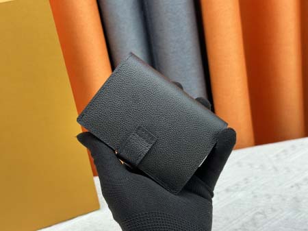 2025年5月28日入荷Louis Vuitton 財布Maison “PortfoilleLowy·Compact”  M12408   SIZE： 11 x 8.5 x 2CM 人気の新作/誕生日プレゼント/ZC工場