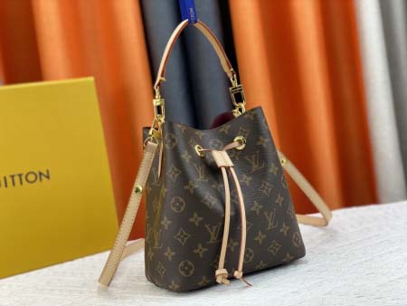 2025年5月28日入荷Louis Vuitton バッグM46581  NéONOé BB Monogram Neoono BB 20 x 20 x 13 cm。 人気の新作/誕生日プレゼント/ZC工場