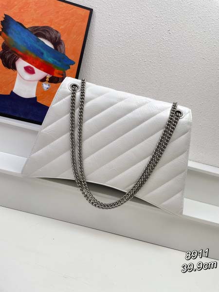 2025年5月29日入荷新作 Balenciaga  crush  SIZE：39.9*24.9*13    お安い/人気/革/バッグ/XX工場