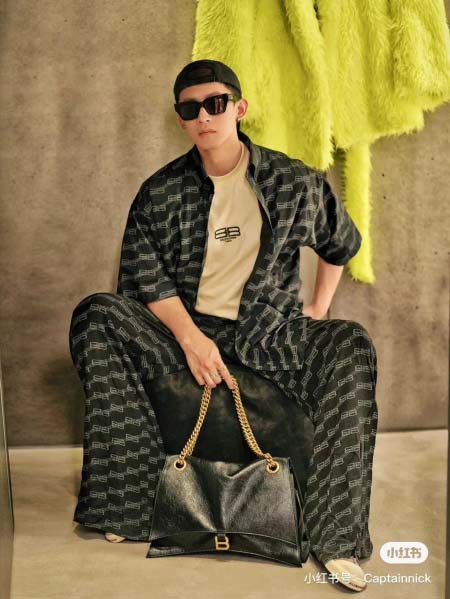 2025年5月29日入荷新作 Balenciaga  crush  SIZE： 31x 20x 10cm  SIZE： 40× 25× 13cm    お安い/人気/革/バッグ/XX工場