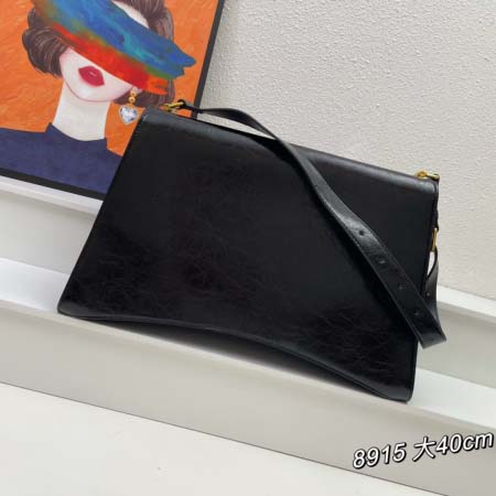 2025年5月29日入荷新作 Balenciaga crush SIZE： 31x 20x 10cm  SIZE： 40× 25× 13cm    お安い/人気/革/バッグ/XX工場