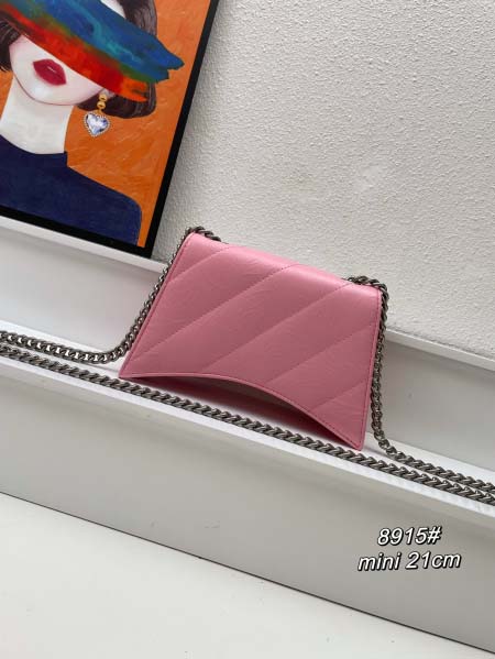 2025年5月29日入荷新作 Balenciaga Crush SIZE：21x4.5x15cm    お安い/人気/革/バッグ/XX工場