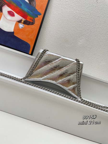 2025年5月29日入荷新作 Balenciaga Crush SIZE：21x4.5x15cm    お安い/人気/革/バッグ/XX工場