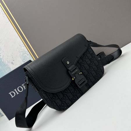 2025年5月29日入荷新作P260Dior SIZE：23 x 18 x 6 CM お安い/人気/革/バッグ/XX工場