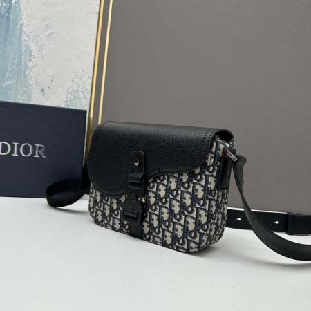 2025年5月29日入荷新作P260Dior SIZE：23 x 18 x 6 CM お安い/人気/革/バッグ/XX工場