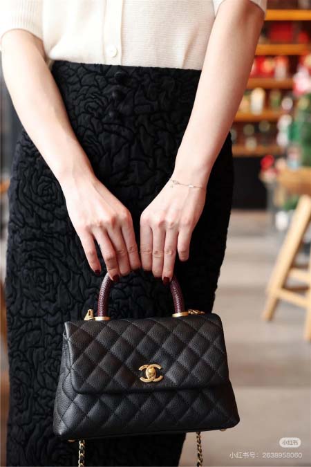 2025年5月29日入荷新作   Chanel  coco handle  Coco  SIZE22x15x8 お安い/人気/革/バッグ/XX工場