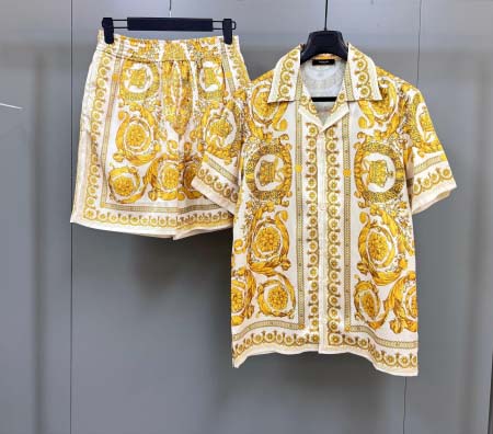 2025年5月7日入荷新作Versaceセット上下 原版復刻...