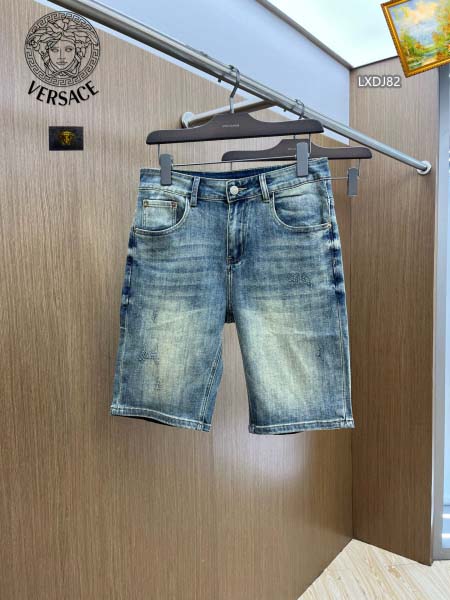 2025年5月9日入荷新作Versaceデニム半ズボン安価で...