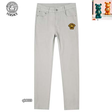 2025年5月9日入荷新作Versaceジーパン安価で人気の...