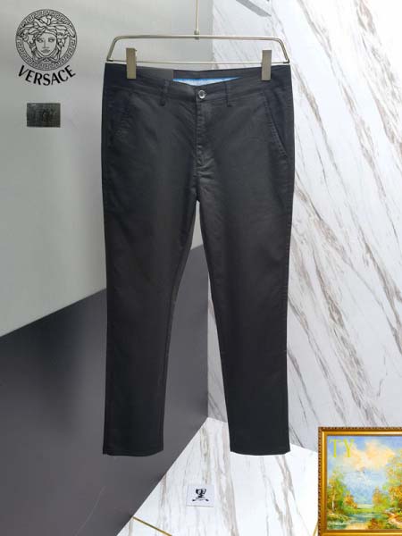 2025年5月10日入荷新作VERSACEスラックス安価で人...